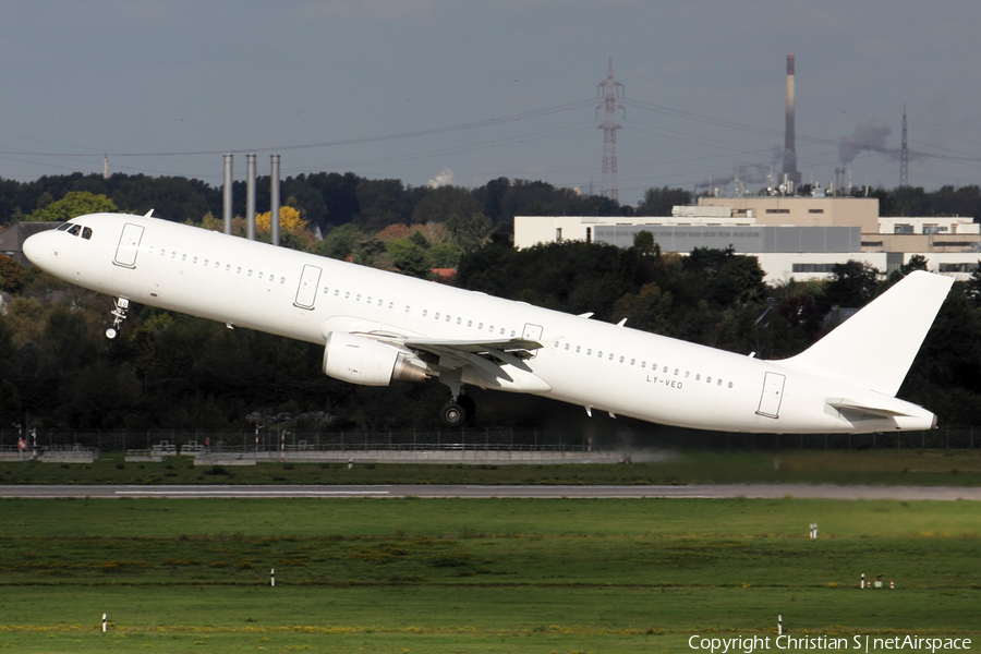 Avion Express Airbus A321-211 (LY-VED) | Photo 407332