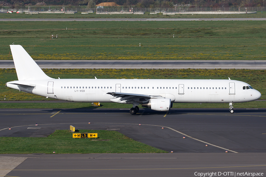Avion Express Airbus A321-211 (LY-VED) | Photo 409984