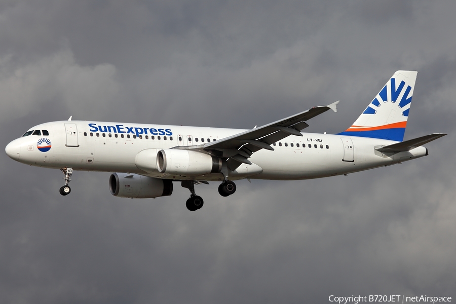 SunExpress (Avion Express) Airbus A320-233 (LY-VEI) | Photo 355367