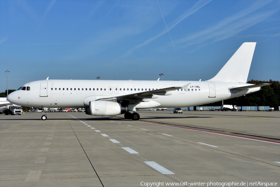 Avion Express Airbus A320-232 (LY-VEL) | Photo 570032