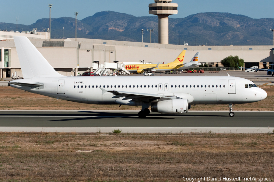 Avion Express Airbus A320-232 (LY-VEL) | Photo 501773
