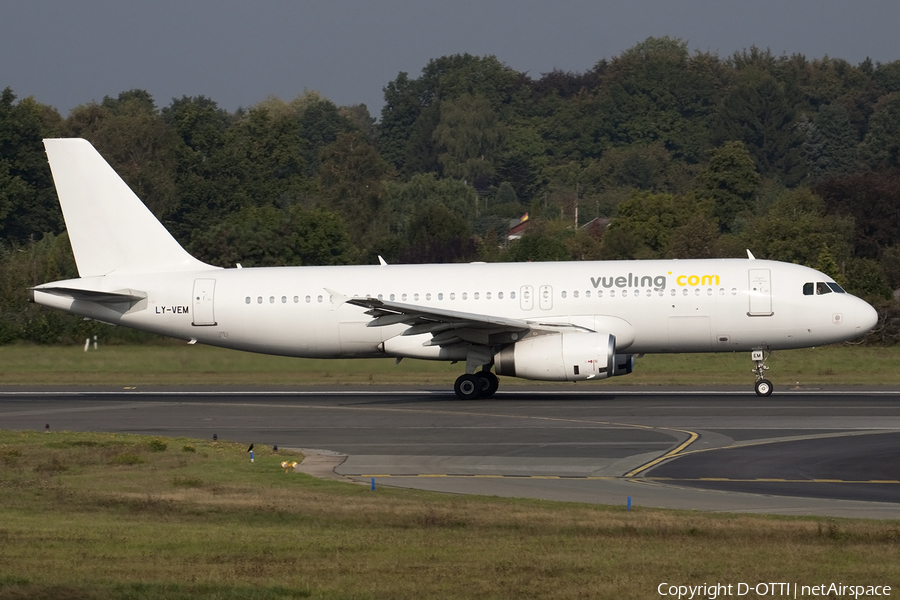 Vueling Airbus A320-233 (LY-VEM) | Photo 452761