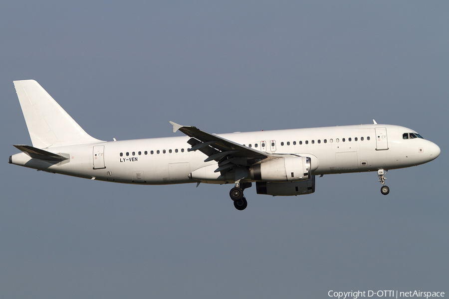 Avion Express Airbus A320-233 (LY-VEN) | Photo 518616