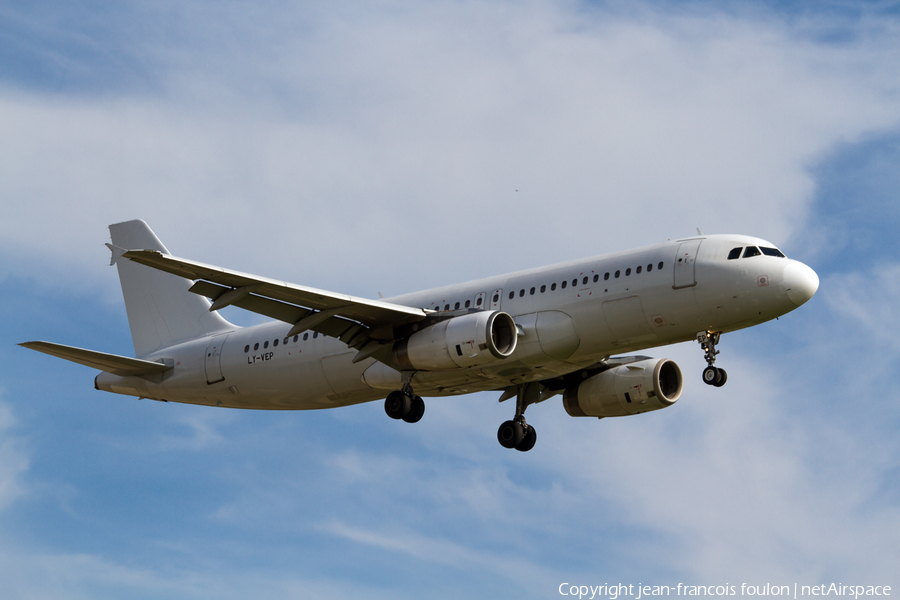 Avion Express Airbus A320-233 (LY-VEP) | Photo 57430