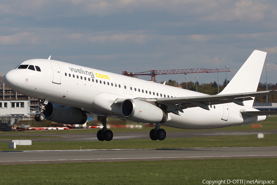 Avion Express Airbus A320-232 (LY-VEQ) | Photo 435706