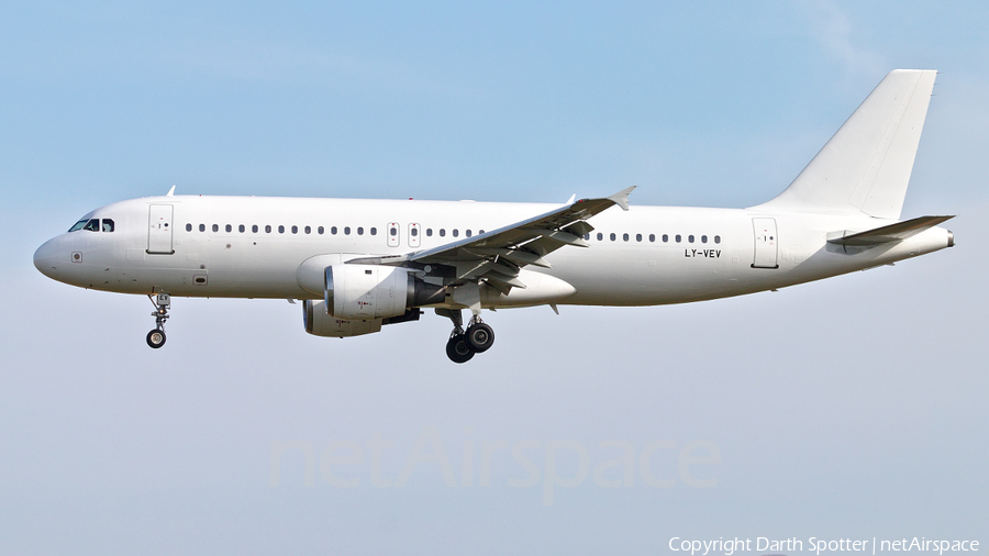 Avion Express Airbus A320-211 (LY-VEV) | Photo 267129