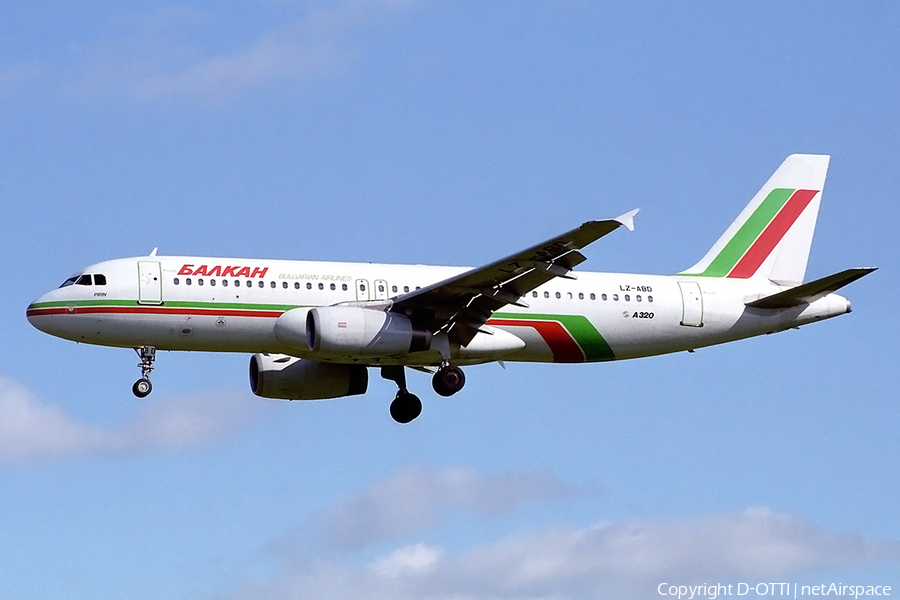 Balkan - Bulgarian Airlines Airbus A320-231 (LZ-ABD) | Photo 143124