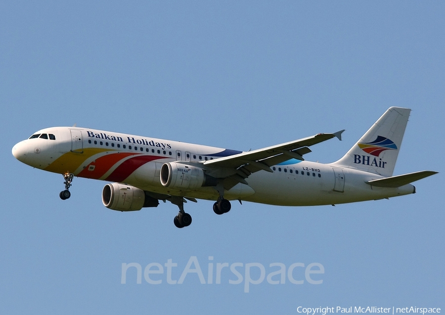 BH Air (Balkan Holidays) Airbus A320-211 (LZ-BHD) | Photo 3773