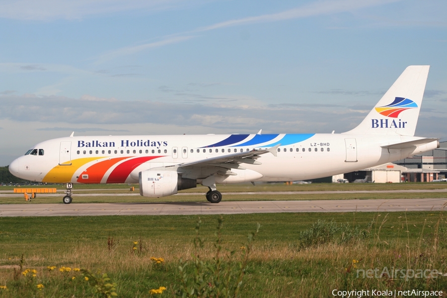 BH Air (Balkan Holidays) Airbus A320-211 (LZ-BHD) | Photo 591756