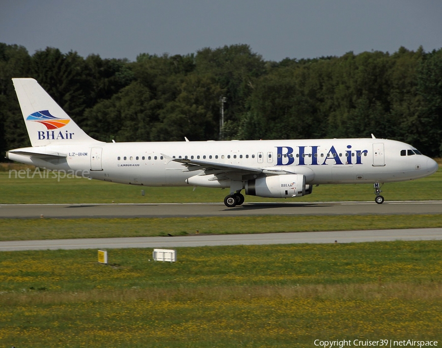 BH Air (Balkan Holidays) Airbus A320-232 (LZ-BHM) | Photo 473909