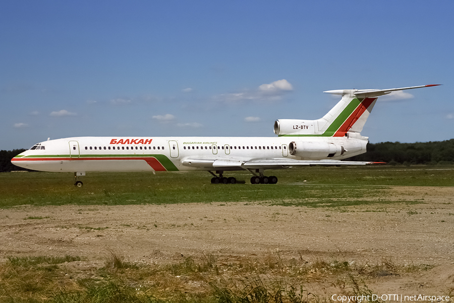 Balkan - Bulgarian Airlines Tupolev Tu-154B-2 (LZ-BTV) | Photo 413163