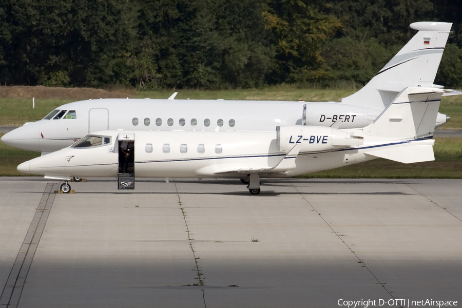 Air VB Bombardier Learjet 60XR (LZ-BVE) | Photo 450495