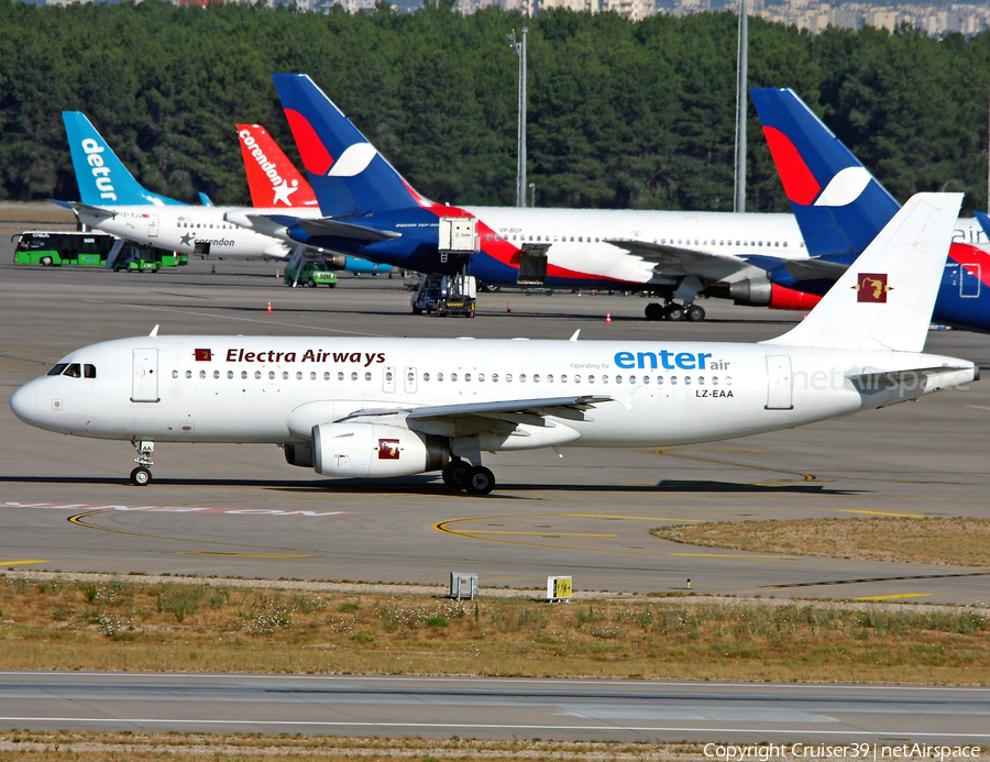 Electra Airways Airbus A320-231 (LZ-EAA) | Photo 367765