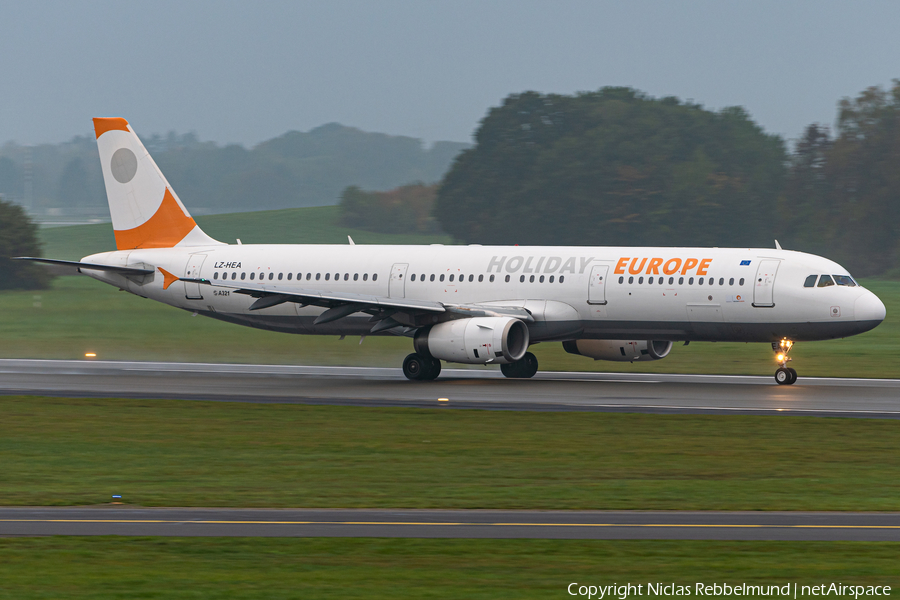 Holiday Europe Airbus A321-231 (LZ-HEA) | Photo 353801