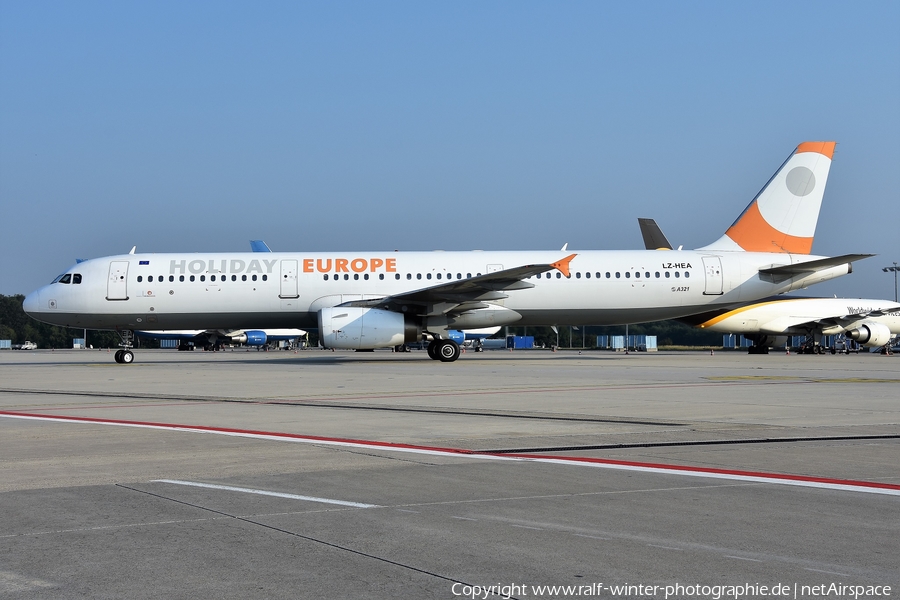 Holiday Europe Airbus A321-231 (LZ-HEA) | Photo 441816
