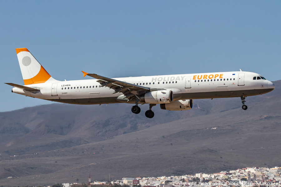 Holiday Europe Airbus A321-231 (LZ-HEA) | Photo 412108