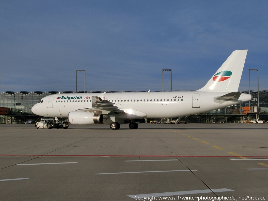 Bulgarian Air Charter Airbus A320-231 (LZ-LAA) | Photo 360963