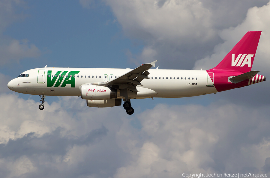 Air VIA Airbus A320-232 (LZ-MDA) | Photo 30382