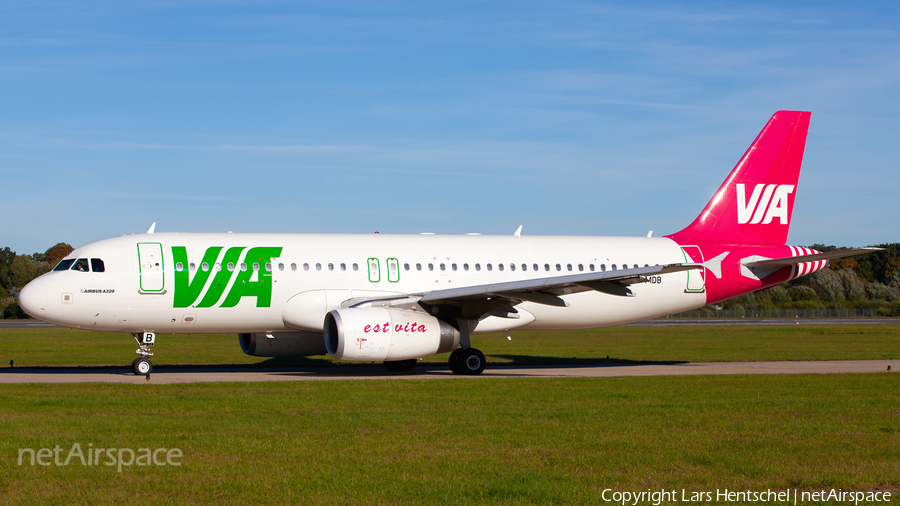 Air VIA Airbus A320-232 (LZ-MDB) | Photo 435625