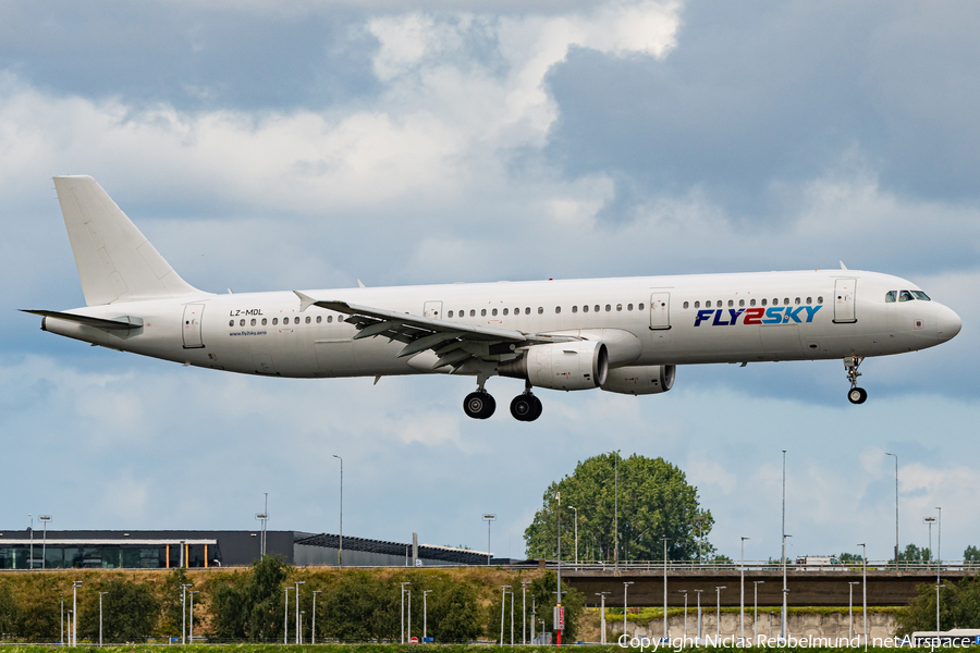 Fly2Sky Airbus A321-211 (LZ-MDL) | Photo 582249