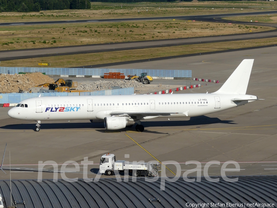 Fly2Sky Airbus A321-211 (LZ-MDL) | Photo 577201