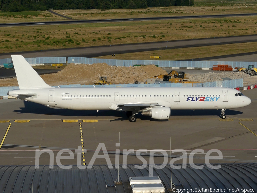 Fly2Sky Airbus A321-211 (LZ-MDL) | Photo 577202