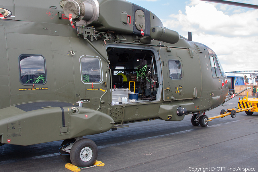 Royal Danish Air Force (Flyvevåbnet) AgustaWestland EH-101 Merlin Model 512 (M-515) | Photo 301545