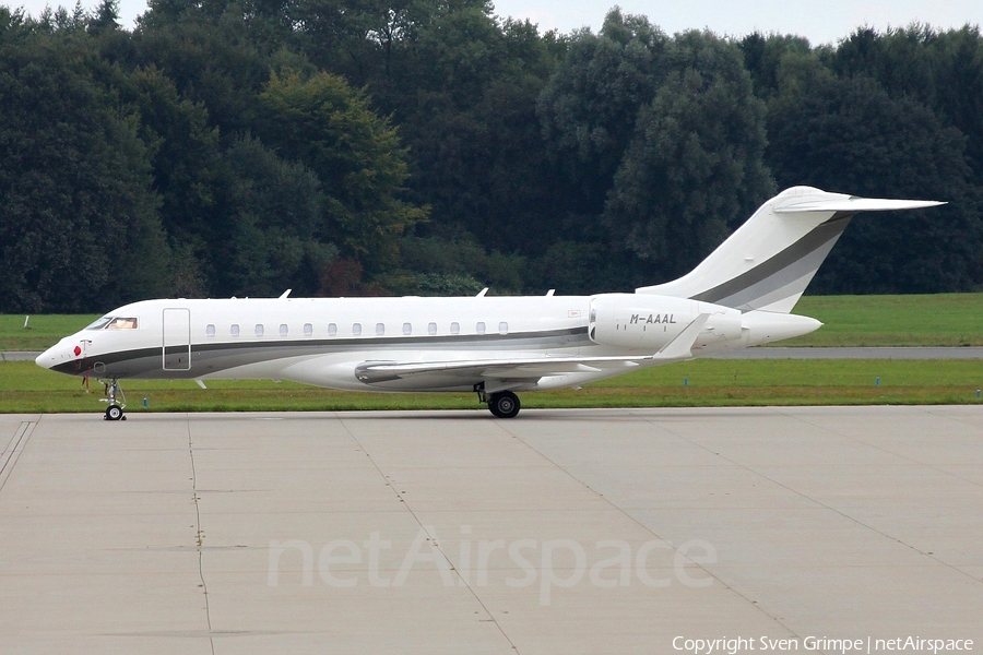 (Private) Bombardier BD-700-1A10 Global 6000 (M-AAAL) | Photo 32903