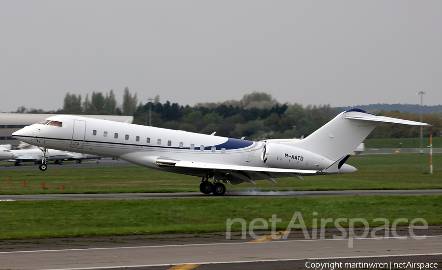 (Private) Bombardier BD-700-1A10 Global 6000 (M-AATD) | Photo 240403