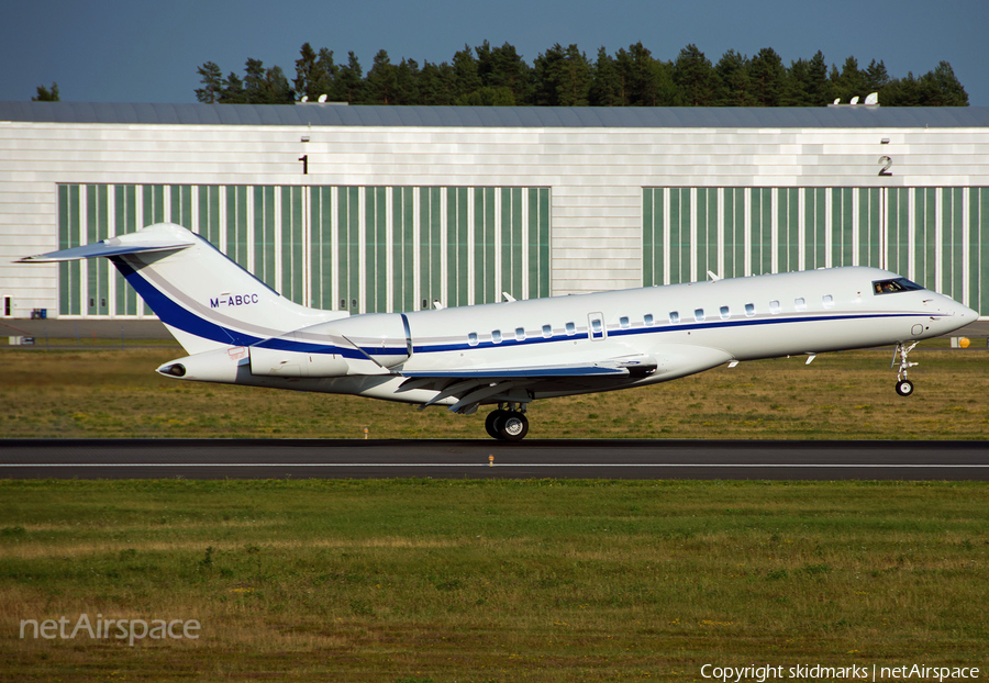 (Private) Bombardier BD-700-1A10 Global 6000 (M-ABCC) | Photo 116548