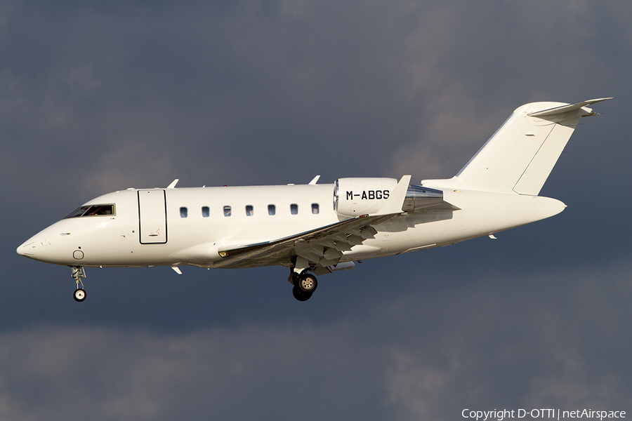 (Private) Bombardier CL-600-2B16 Challenger 605 (M-ABGS) | Photo 513497