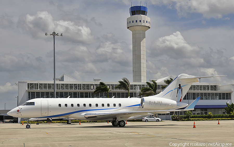 (Private) Bombardier BD-700-1A11 Global 5000 (M-AJWA) | Photo 120382