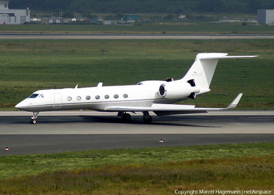 (Private) Gulfstream G-V-SP (G550) (M-ALAY) | Photo 129473