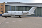 (Private) Bombardier CL-600-2B16 Challenger 605 (M-ALTI) at  Cologne/Bonn, Germany