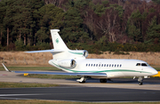 (Private) Dassault Falcon 7X (M-CELT) at  Farnborough, United Kingdom