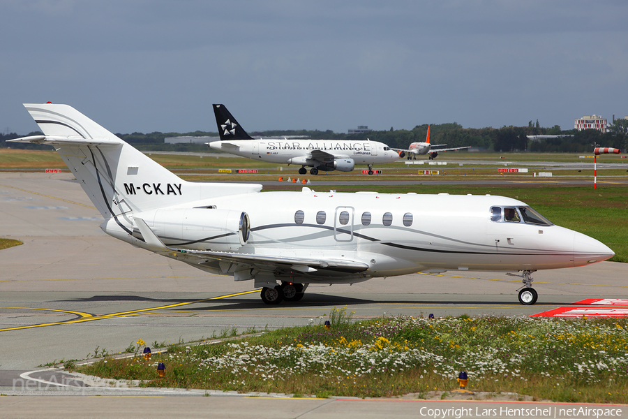 (Private) Raytheon Hawker 900XP (M-CKAY) | Photo 80012