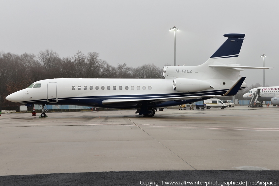 (Private) Dassault Falcon 7X (M-FALZ) | Photo 458546