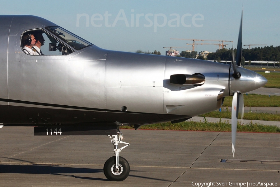 (Private) Pilatus PC-12/47E (M-FWIN) | Photo 32073