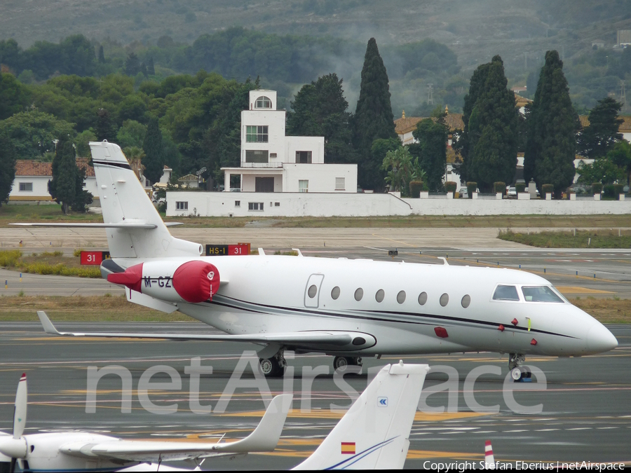 (Private) Gulfstream G200 (M-GZOO) | Photo 662564