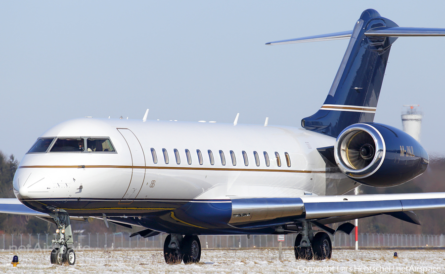 (Private) Bombardier BD-700-1A10 Global Express (M-JNJL) | Photo 224135