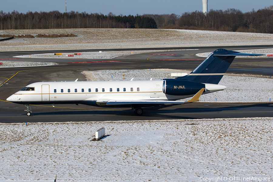 (Private) Bombardier BD-700-1A10 Global Express (M-JNJL) | Photo 224158