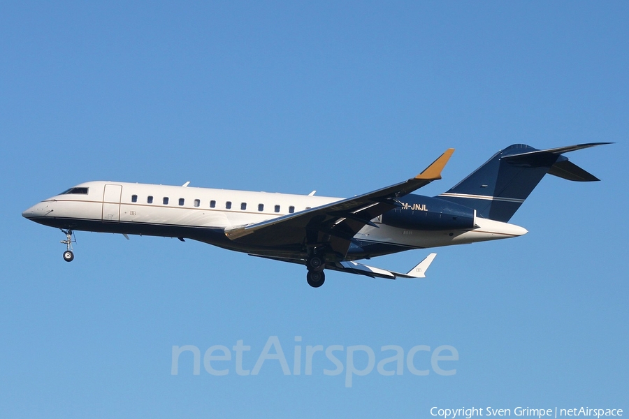 (Private) Bombardier BD-700-1A10 Global Express (M-JNJL) | Photo 250458