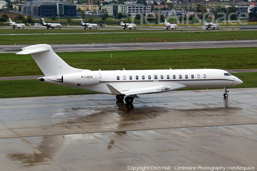 (Private) Bombardier BD-700-2A12 Global 7500 (M-LWCW) | Photo 529802