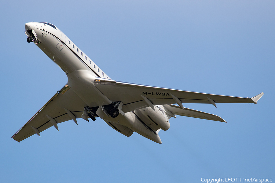 (Private) Bombardier BD-700-1A10 Global Express (M-LWSA) | Photo 387787