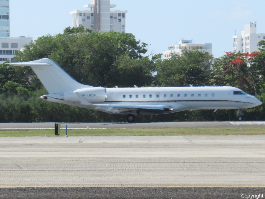 (Private) Bombardier BD-700-1A10 Global Express (M-LWSA) | Photo 387590