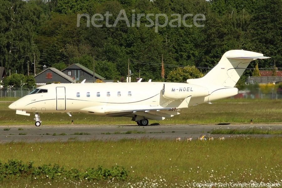 (Private) Bombardier BD-100-1A10 Challenger 300 (M-NOEL) | Photo 35422