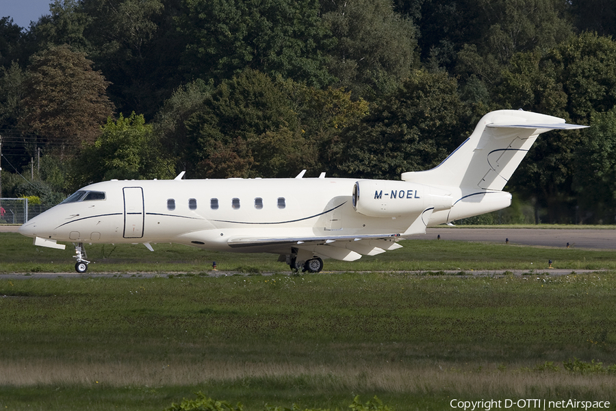 (Private) Bombardier BD-100-1A10 Challenger 300 (M-NOEL) | Photo 269589