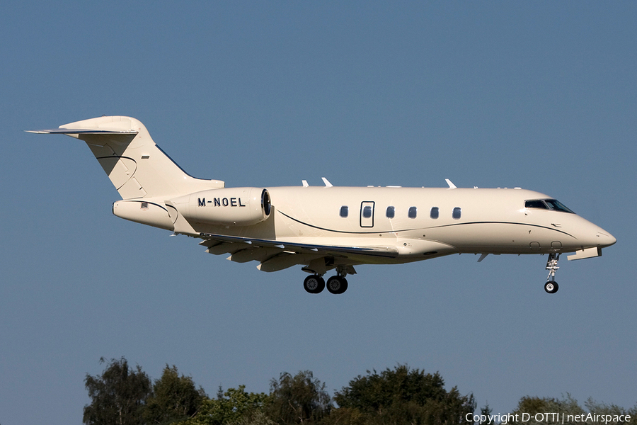 (Private) Bombardier BD-100-1A10 Challenger 300 (M-NOEL) | Photo 269703