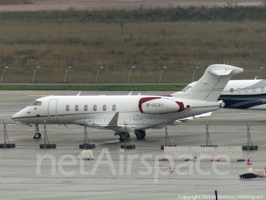 (Private) Bombardier BD-100-1A10 Challenger 350 (M-OCNY) | Photo 409378
