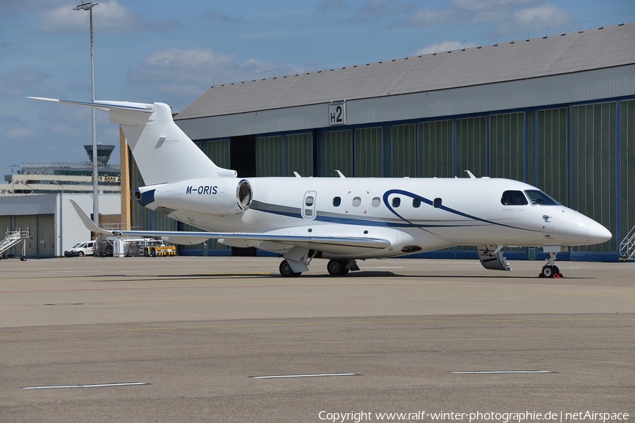 (Private) Embraer EMB-550 Legacy 500 (M-ORIS) | Photo 408885